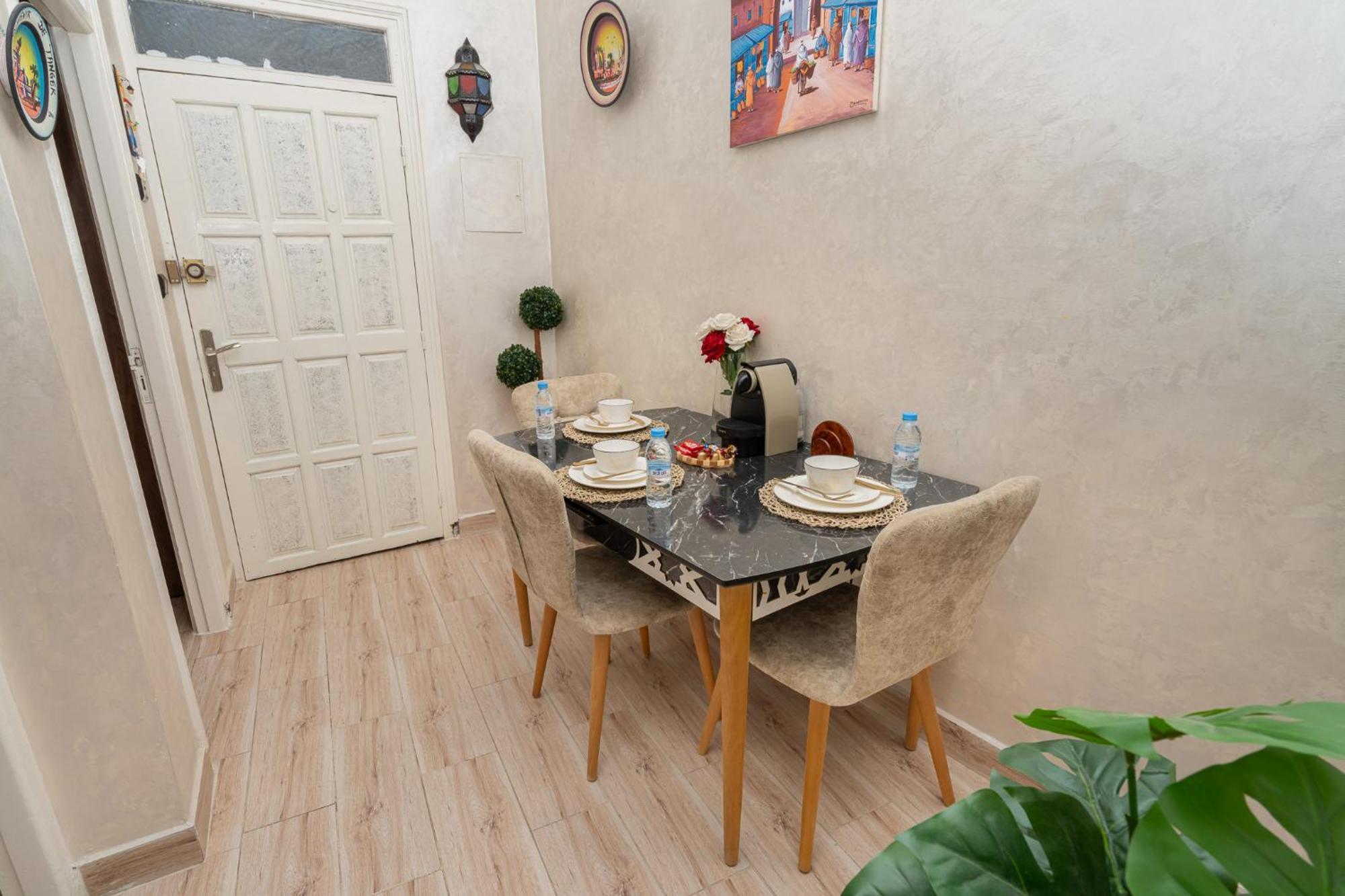 Appartement Ensolleille Au Coeur De Tanger Buitenkant foto